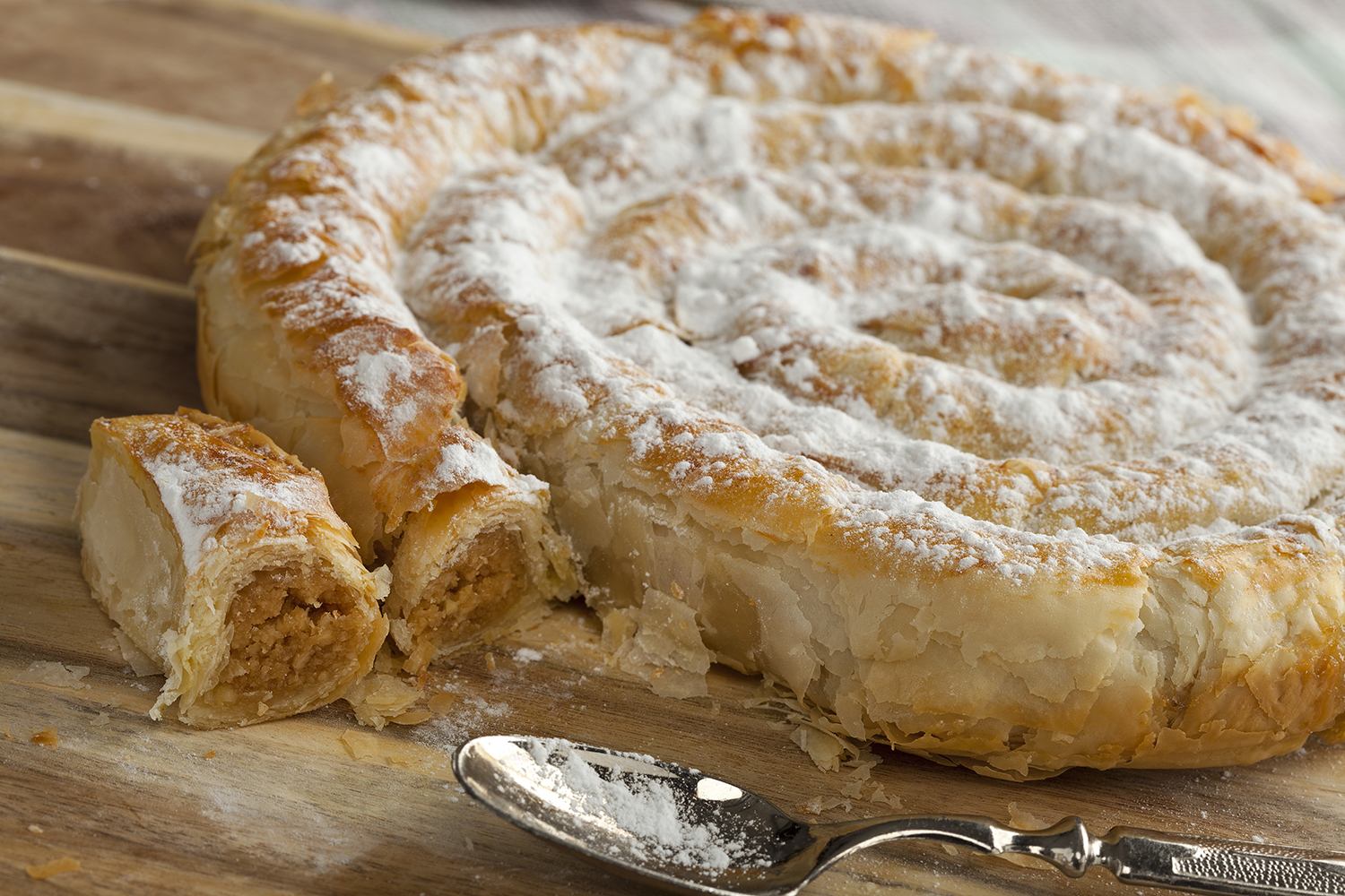 M’hancha aux amandes